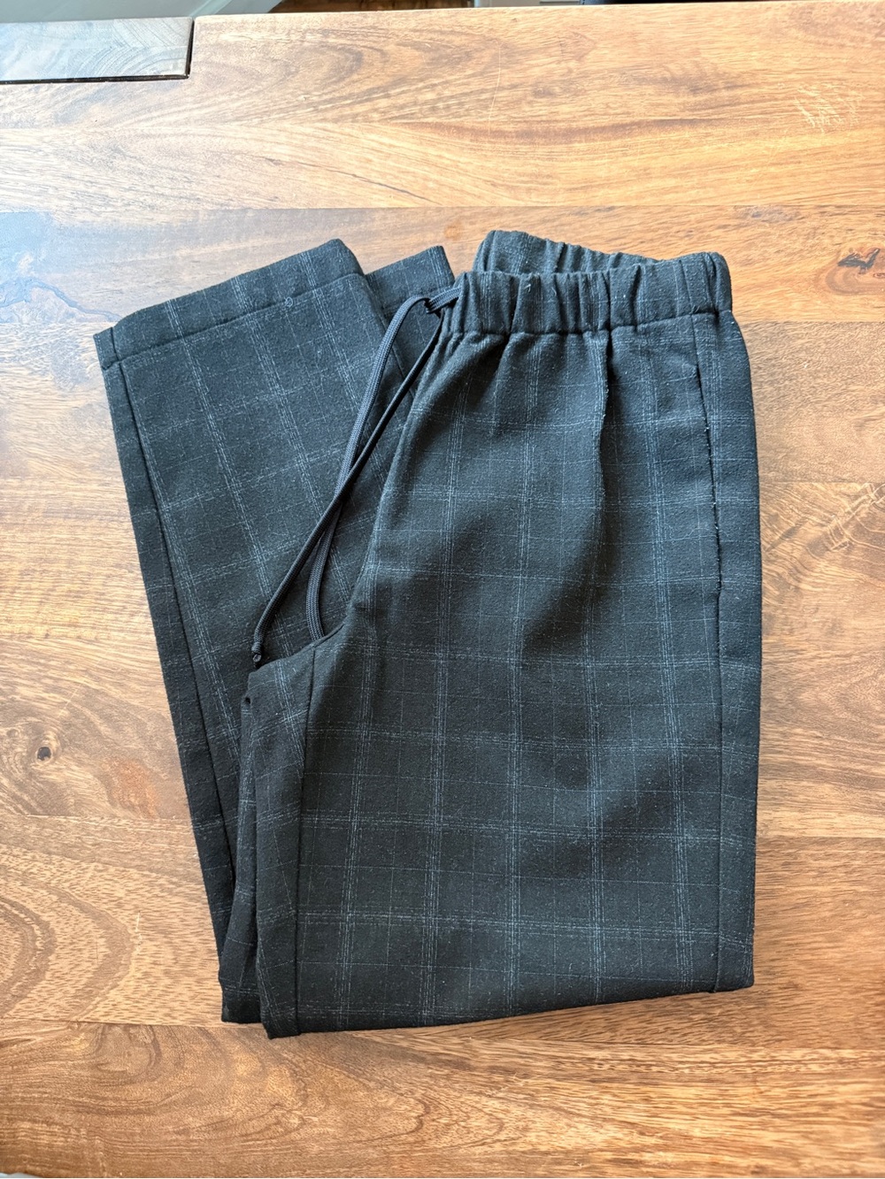 Aritzia Black Straight Leg Dress Pants